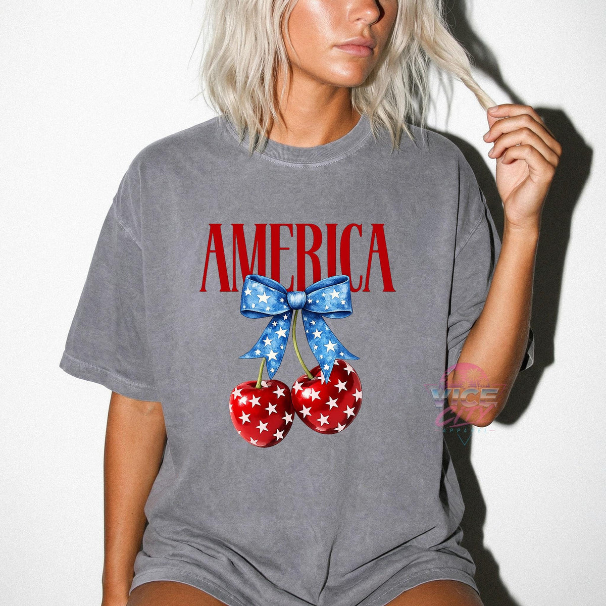 Retro American 4th of July T-shirt, oversized preppy USA T-shirt, aesthetic and comfortable patriotic colors, adorable summer fashion
