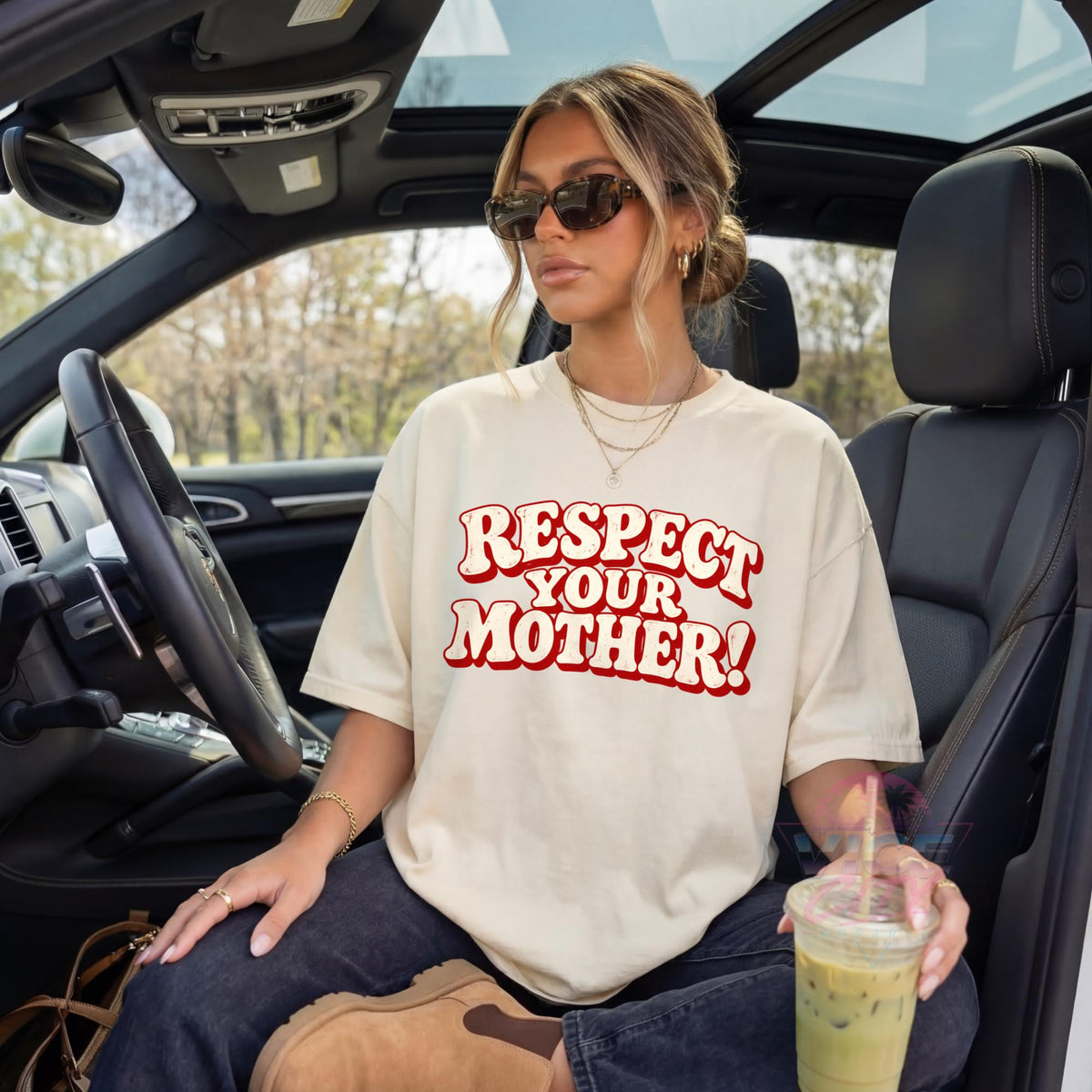 Respect Your Mother T-Shirt, Romantic Retro T-Shirt with Comforting Colors for Mom, Christmas Gift