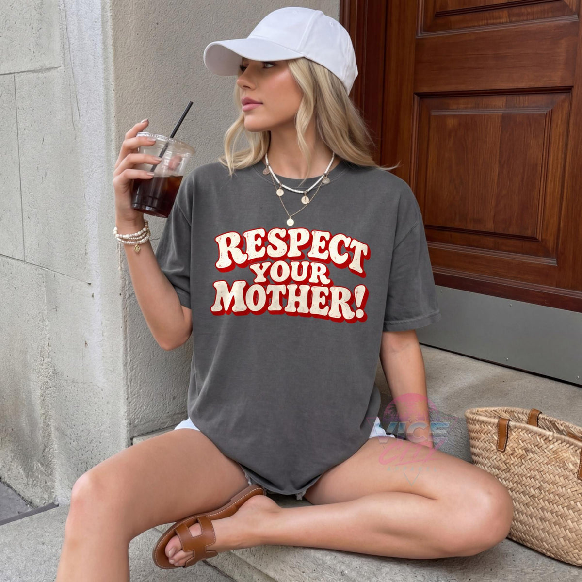 Respect Your Mother T-Shirt, Romantic Retro T-Shirt with Comforting Colors for Mom, Christmas Gift