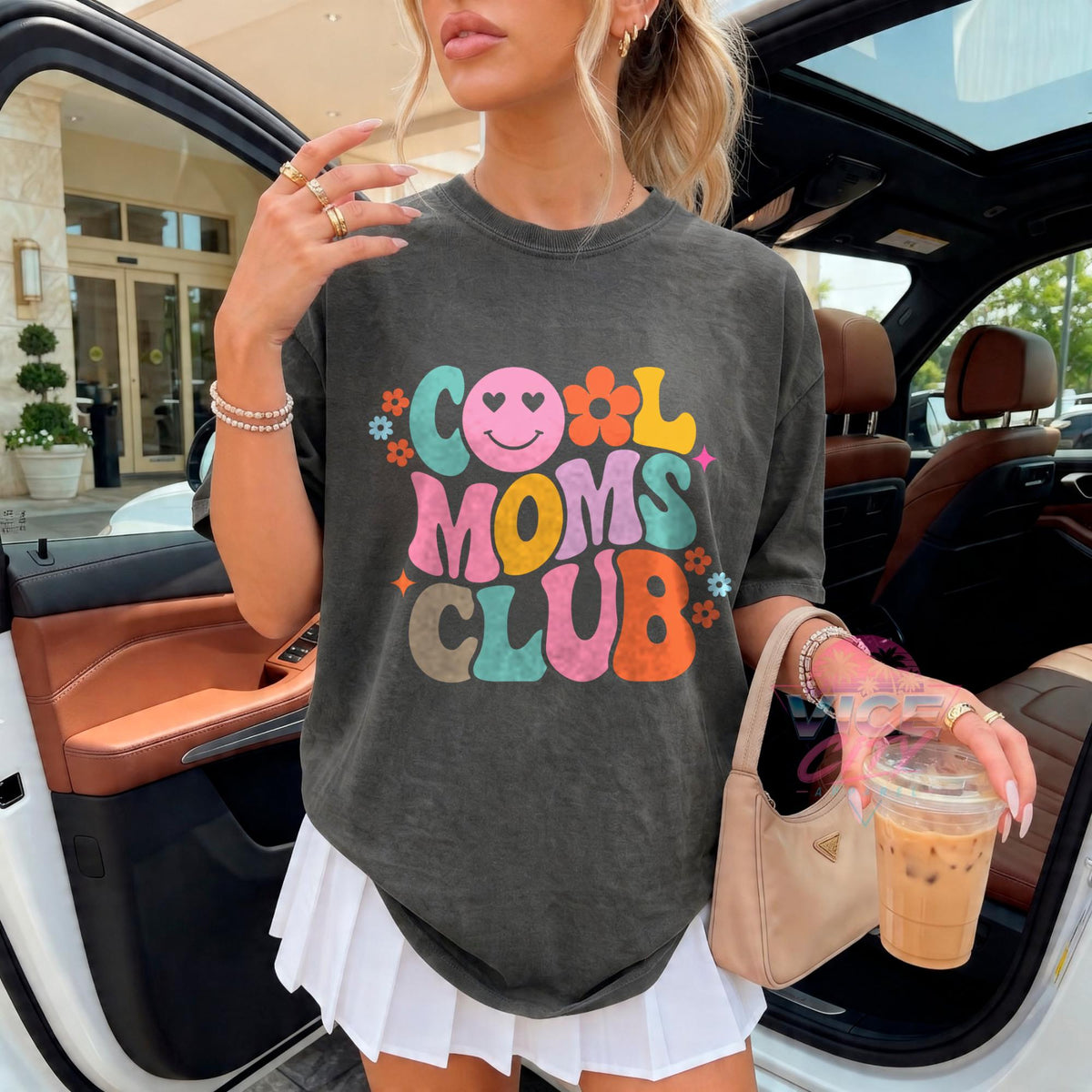 Cool Moms Club Shirt, Retro Groovy Mom T-Shirt, Smiley Face Flower Mama Tee, Comfort Colors Mothers Day Gift for Her